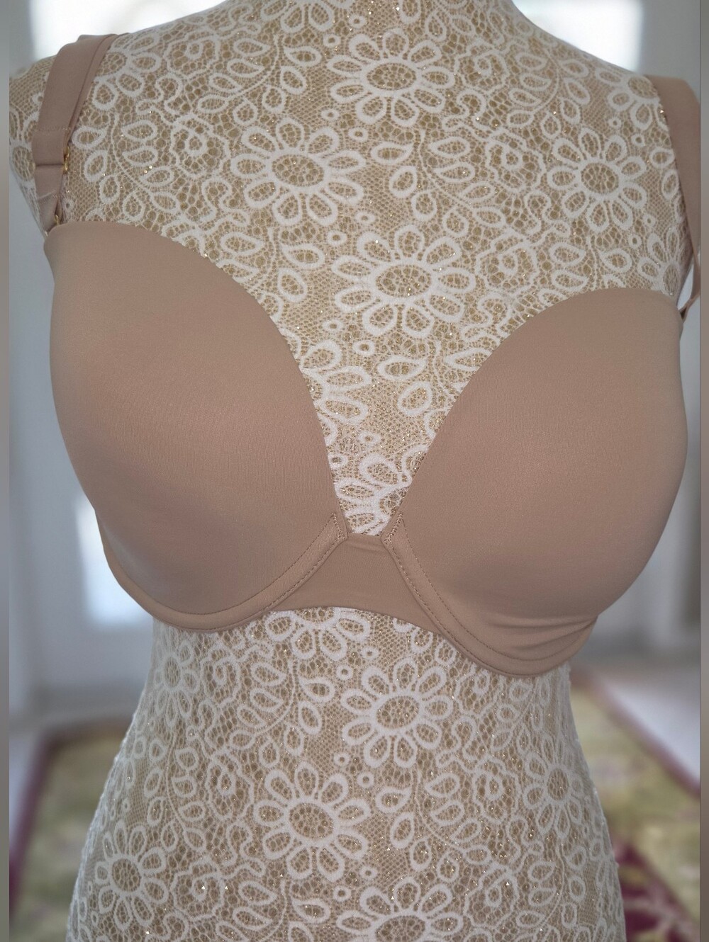 Natori Bra Size 34DDD with adjustable straps